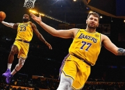 东契奇险胜鹈鹕，助攻爆棚关键表现点燃全场！