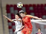 关于劲爆对决！女子足球比赛吸引粉丝狂热支持的信息