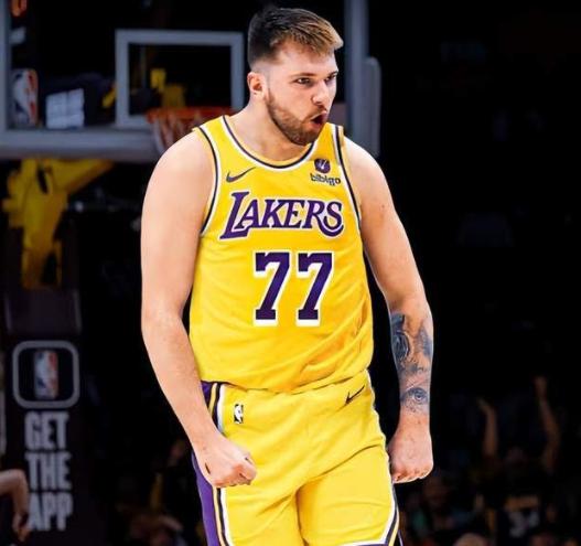 国王陷入低谷,连续三场30+连败,东契奇球队命运悬念!的简单介绍 国王陷入低谷,连续三场30+连败,东契奇球队命运悬念!的简单介绍