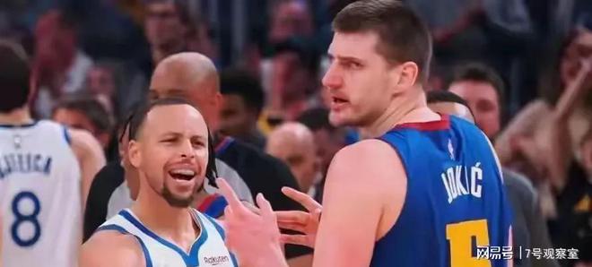 包含掘金三巨头联手，刷新队史纪录得分突破，掀起高潮冲击季后赛！的词条